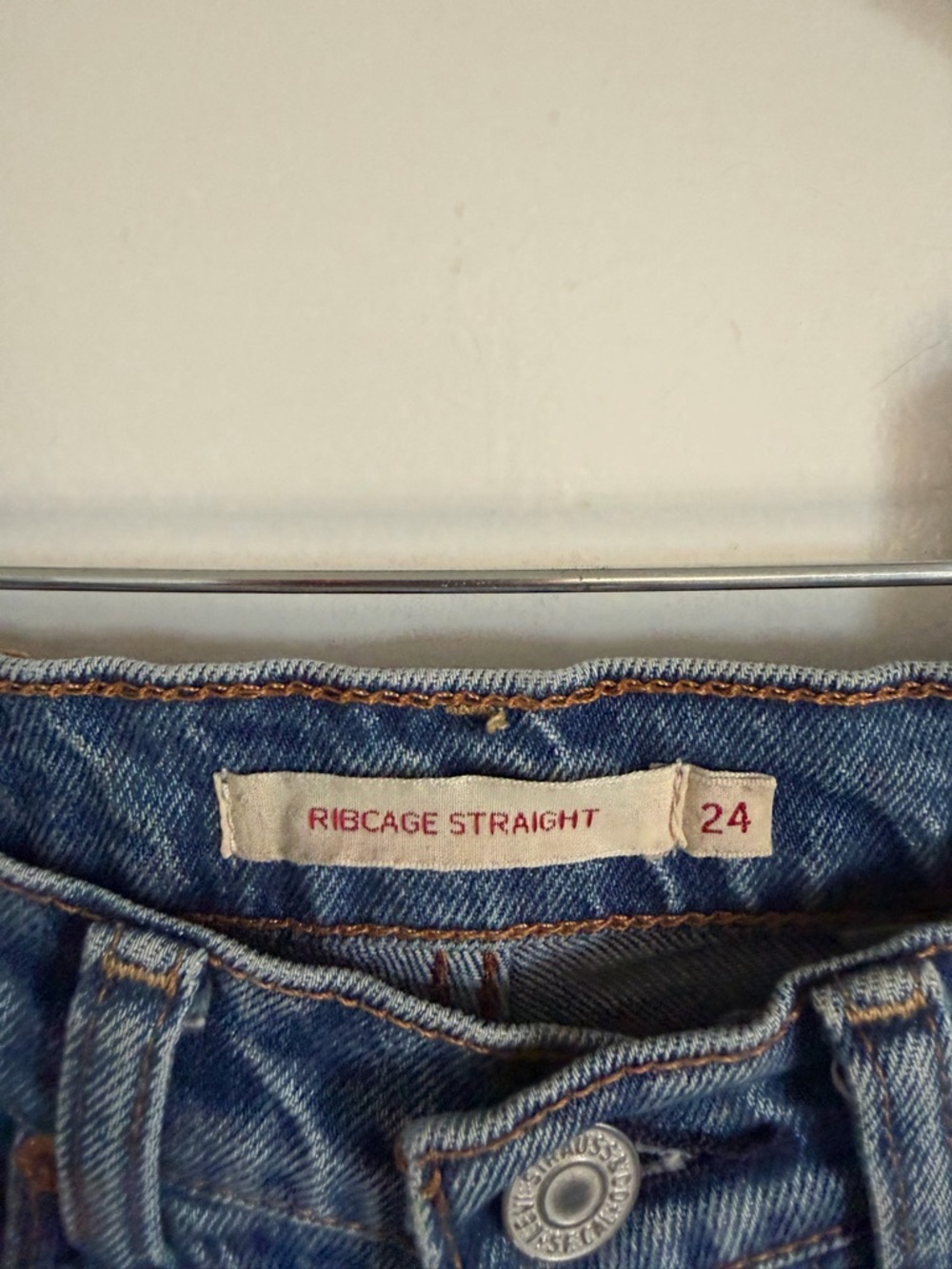 Levi’s Premium Denim Classic Blue Ribcage Straight 5 Button Fly Jeans size 24 - Picture 5 of 9